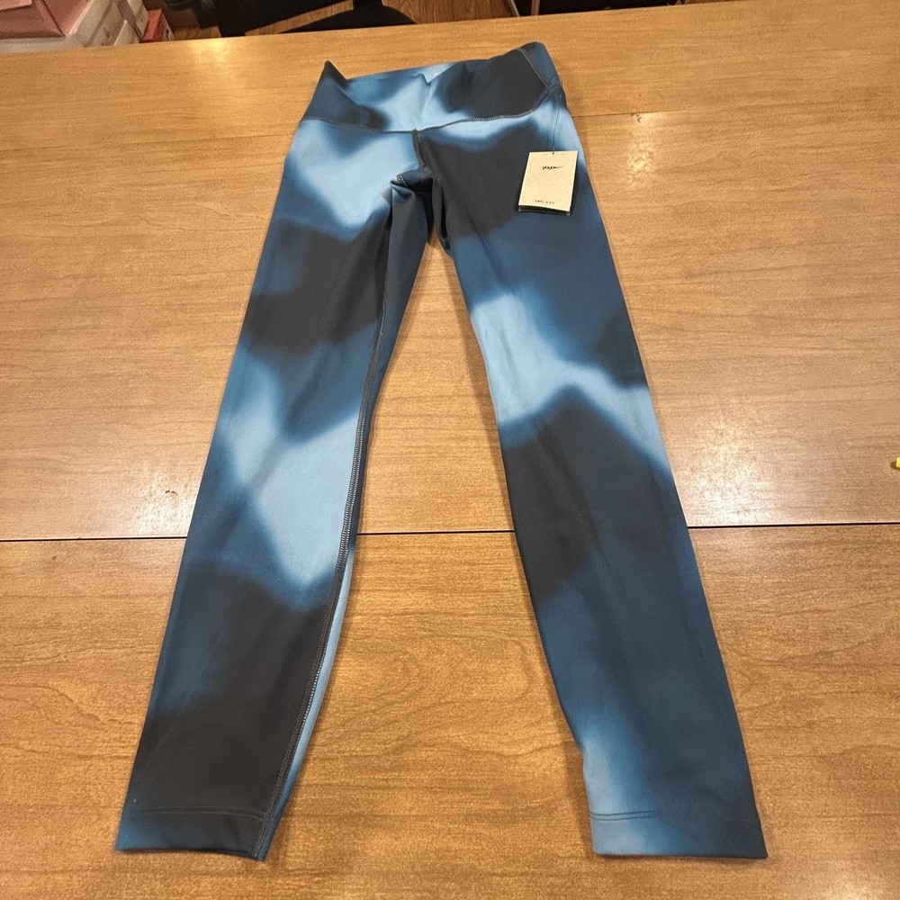 Nike‎ Leggings Womens M Blue Tie Dye Yoga Dri-FIT High Rise 7/8 DM7015-404
